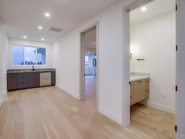5380 Los Robles Drive, Carlsbad CA 92008
