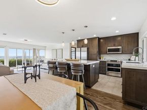 3902 Vista Campana 12, Oceanside CA 92057