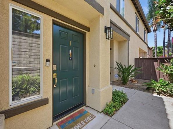 638 Sumner Way 1, Oceanside CA 92058