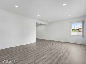 21733 Tuba Street, Chatsworth (los Angeles) CA 91311