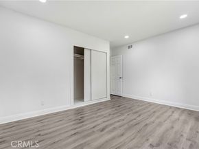 21733 Tuba Street, Chatsworth (los Angeles) CA 91311