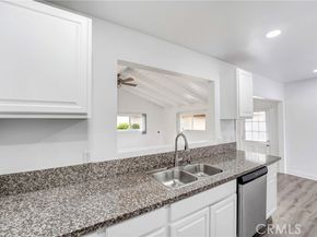 21733 Tuba Street, Chatsworth (los Angeles) CA 91311