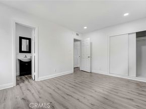 21733 Tuba Street, Chatsworth (los Angeles) CA 91311
