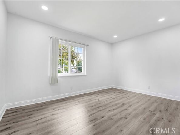 21733 Tuba Street, Chatsworth (los Angeles) CA 91311
