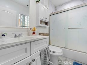 21733 Tuba Street, Chatsworth (los Angeles) CA 91311