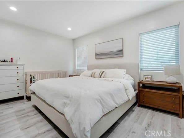 21733 Tuba Street, Chatsworth (los Angeles) CA 91311