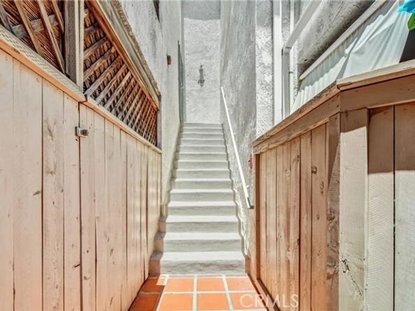 8221 Langdon Avenue 207, Van Nuys (los Angeles) CA 91406