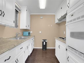 640 Elm Avenue 12, Long Beach CA 90802