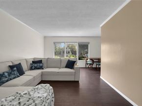 640 Elm Avenue 12, Long Beach CA 90802