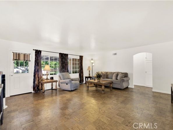 9938 Mason Avenue, Chatsworth (los Angeles) CA 91311