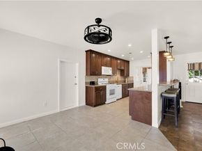 9938 Mason Avenue, Chatsworth (los Angeles) CA 91311