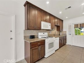 9938 Mason Avenue, Chatsworth (los Angeles) CA 91311