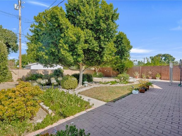 9938 Mason Avenue, Chatsworth (los Angeles) CA 91311