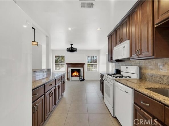 9938 Mason Avenue, Chatsworth (los Angeles) CA 91311