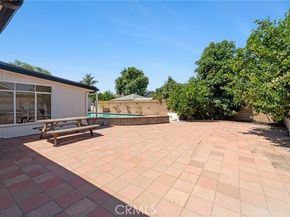 8749 Norwich Avenue, North Hills (los Angeles) CA 91343