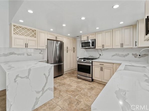 8749 Norwich Avenue, North Hills (los Angeles) CA 91343