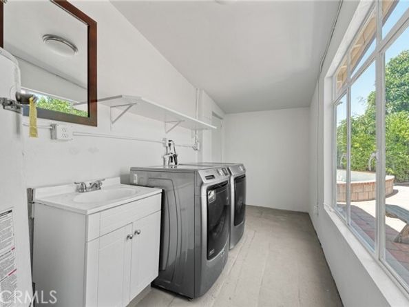 8749 Norwich Avenue, North Hills (los Angeles) CA 91343
