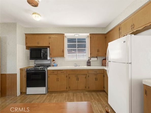 18725 Covello Street, Reseda (los Angeles) CA 91335