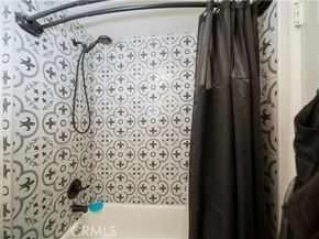 8744 Burnet 7, North Hills (los Angeles) CA 91343