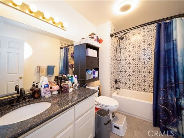 8744 Burnet 7, North Hills (los Angeles) CA 91343
