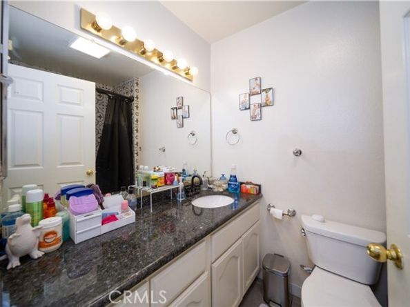 8744 Burnet 7, North Hills (los Angeles) CA 91343