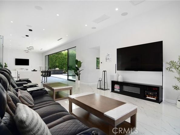 16940 Knollwood Drive, Granada Hills (los Angeles) CA 91344