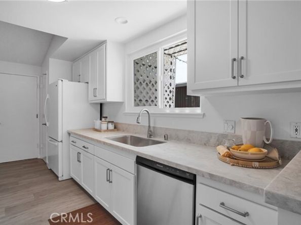 9545 Rubio Avenue, Northridge (los Angeles) CA 91343