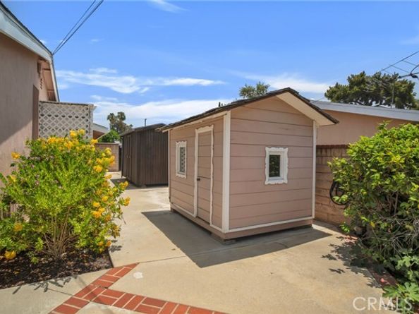 9545 Rubio Avenue, Northridge (los Angeles) CA 91343