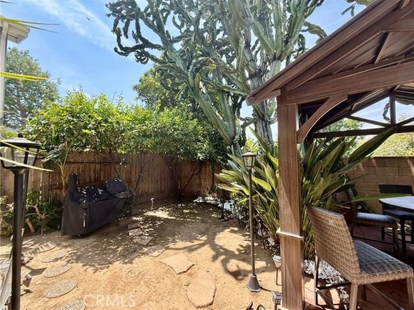 9213 Independence Way, North Hills (los Angeles) CA 91343
