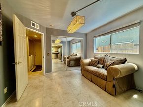 9213 Independence Way, North Hills (los Angeles) CA 91343