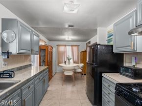 13086 Foothill Boulevard, Sylmar (los Angeles) CA 91342