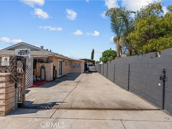 13086 Foothill Boulevard, Sylmar (los Angeles) CA 91342