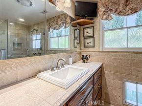 9819 Vanalden Avenue, Northridge (los Angeles) CA 91324