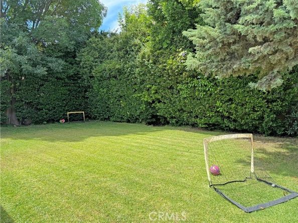 9819 Vanalden Avenue, Northridge (los Angeles) CA 91324