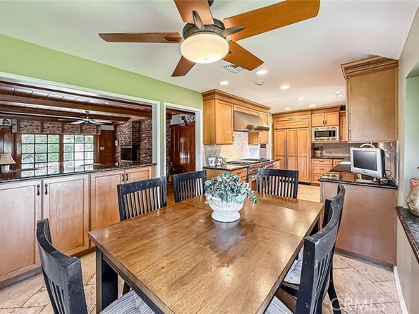 9819 Vanalden Avenue, Northridge (los Angeles) CA 91324