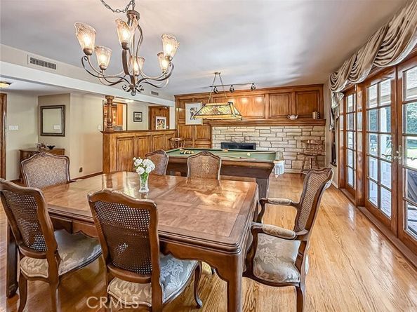 9819 Vanalden Avenue, Northridge (los Angeles) CA 91324
