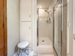 9819 Vanalden Avenue, Northridge (los Angeles) CA 91324