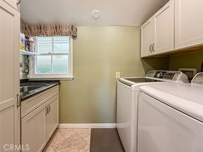 9819 Vanalden Avenue, Northridge (los Angeles) CA 91324