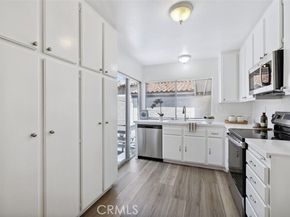 19519 Rinaldi Street 57, Porter Ranch (los Angeles) CA 91326