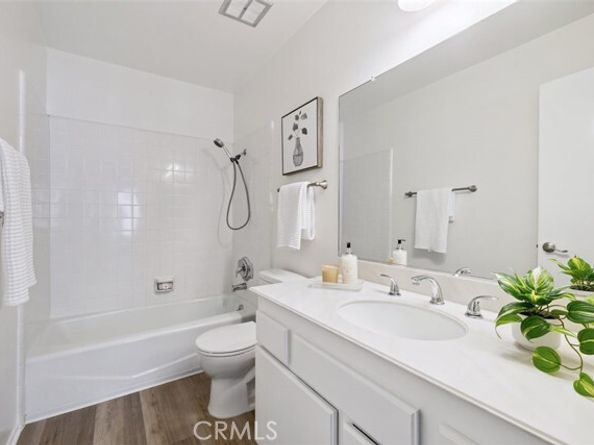 19519 Rinaldi Street 57, Porter Ranch (los Angeles) CA 91326