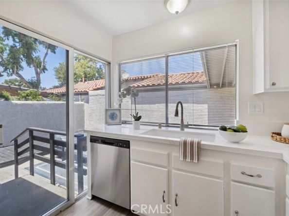 19519 Rinaldi Street 57, Porter Ranch (los Angeles) CA 91326