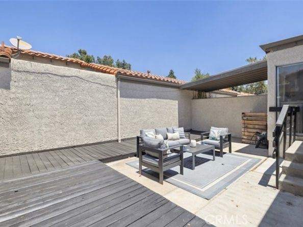 19519 Rinaldi Street 57, Porter Ranch (los Angeles) CA 91326