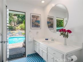 24101 Philiprimm Street, Woodland Hills (los Angeles) CA 91367
