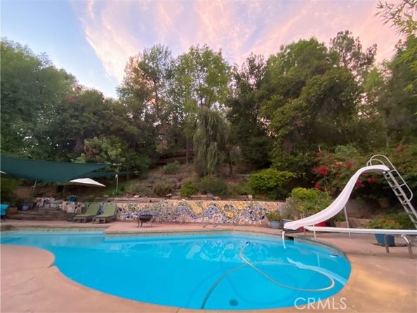 24101 Philiprimm Street, Woodland Hills (los Angeles) CA 91367