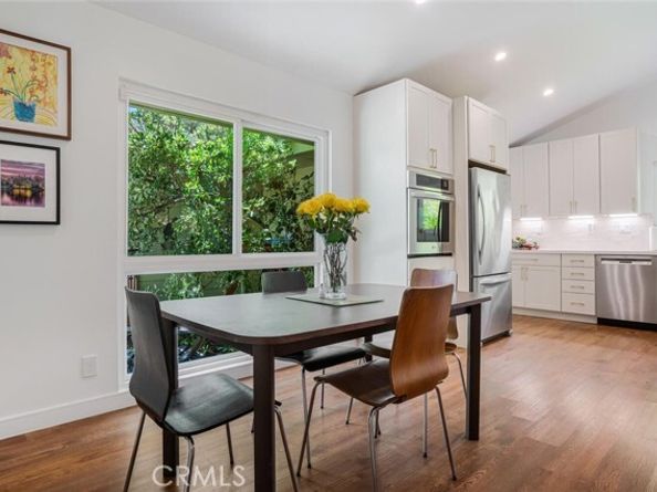 24101 Philiprimm Street, Woodland Hills (los Angeles) CA 91367