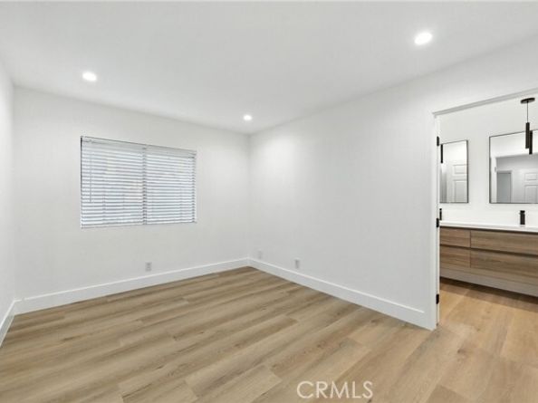 21720 Hart Street 5, Canoga Park (los Angeles) CA 91303