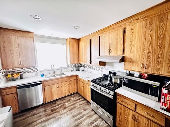 10152 Stanwin Avenue, Arleta (los Angeles) CA 91331