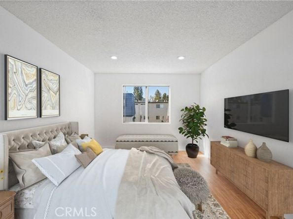 18530 Hatteras 333, Tarzana (los Angeles) CA 91356
