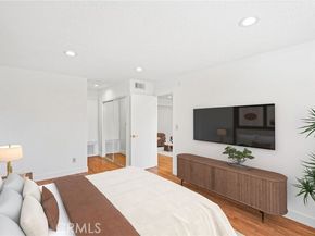 18530 Hatteras 333, Tarzana (los Angeles) CA 91356