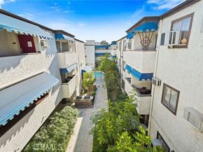 18530 Hatteras 333, Tarzana (los Angeles) CA 91356